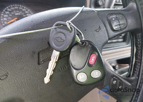 2003 Chevrolet Suburban K1500 z USA, uszkodzony, nr VIN 3GNFK16Z93G209177